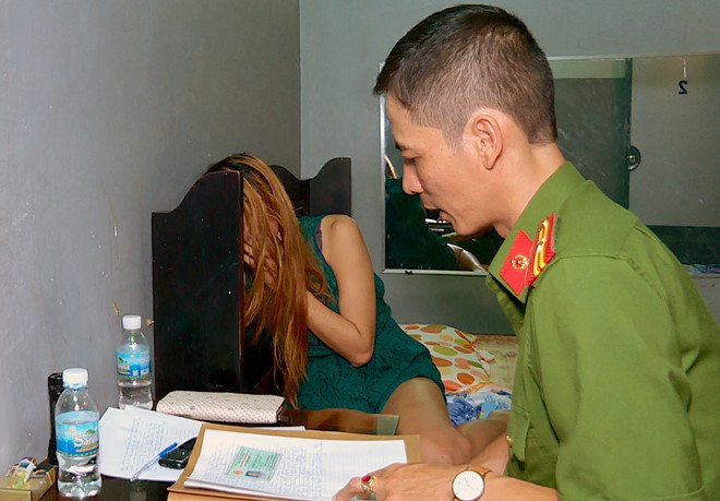 VNTB – Ở Việt Nam, “mua dâm” không bị… lên báo!