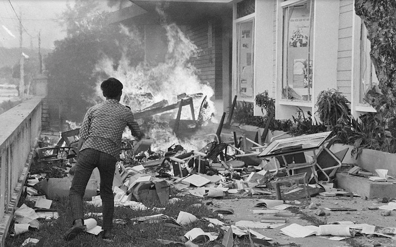 VNTB – 30 tháng 4, 1975 Giải Phóng: Xóa bỏ tàn dư chế độ cũ, tư tưởng, văn hóa đồi trụy!