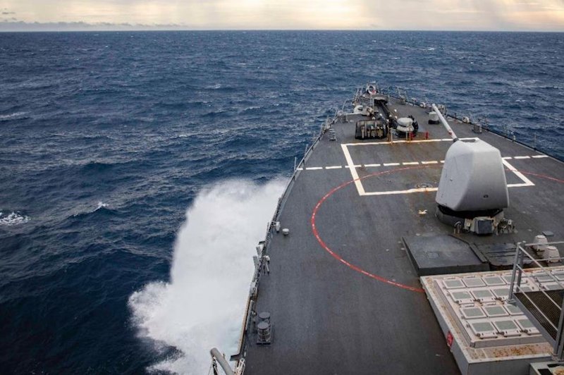 VNTB – Hải quân Hoa Kỳ: Trung Quốc không ‘trục xuất’ USS John S. McCain khỏi Biển Đông