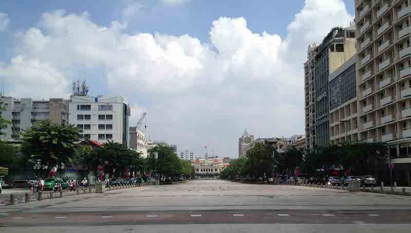 VNTB – Phóng sự ảnh: Sài Gòn mùa bùng dịch Covid, hạ tuần tháng 5-2021