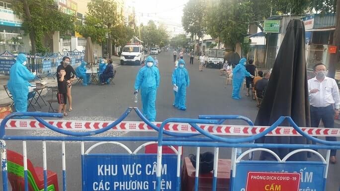 VNTB – Làn sóng bùng dịch Covid ở Việt Nam tiếp tục ngoài tầm kiểm soát