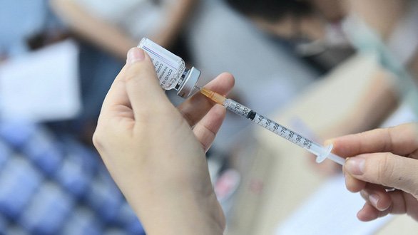 VNTB – Chính phủ chấp nhận mua 30 triệu liều vắc xin AZD1222 của VNVC