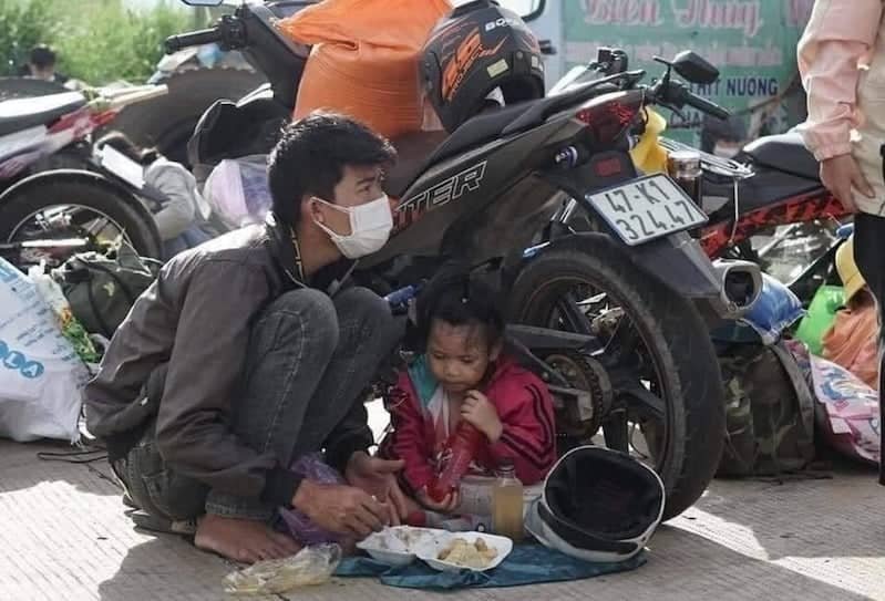 VNTB – Chạy khỏi Sài Gòn bị phong tỏa để về quê tỵ nạn dịch bệnh Vũ Hán-2019
