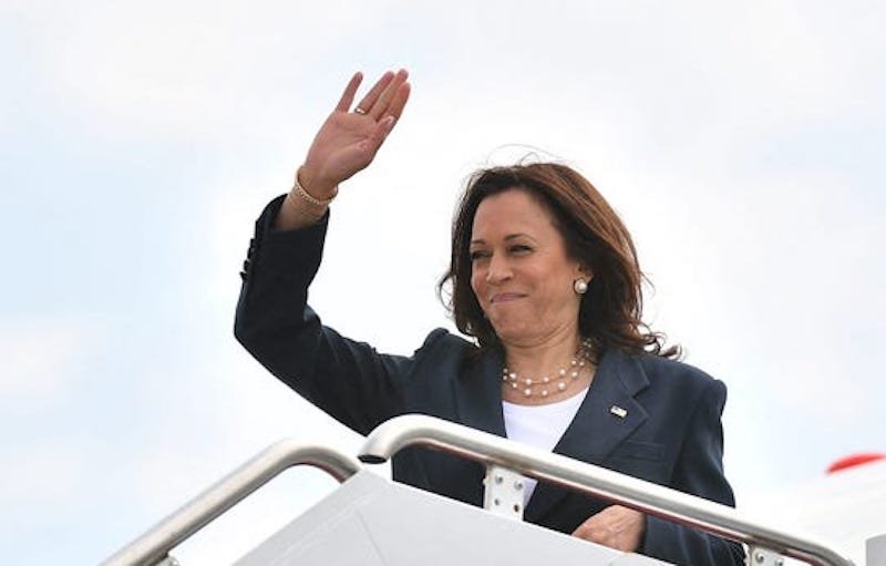 VNTB- Phó Tổng Thống Hoa Kỳ Kamala Harris sẽ tập trung vào quyền tự do hàng hải ở biển Đông