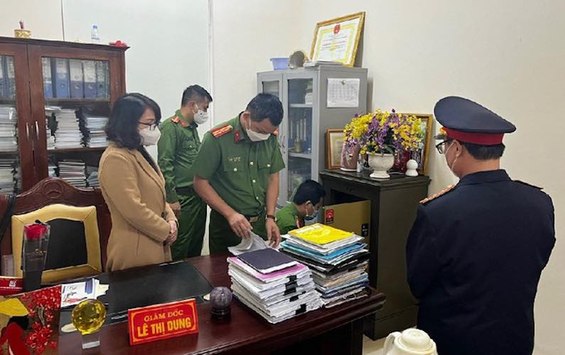 VNTB –  ‘Đòn thù’ của chính quyền dành cho cô giáo Lê Thị Dung